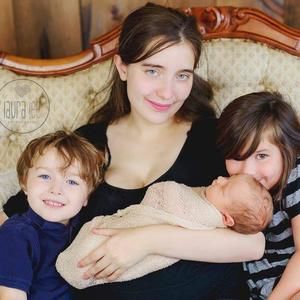 Meet your Posher, Renā